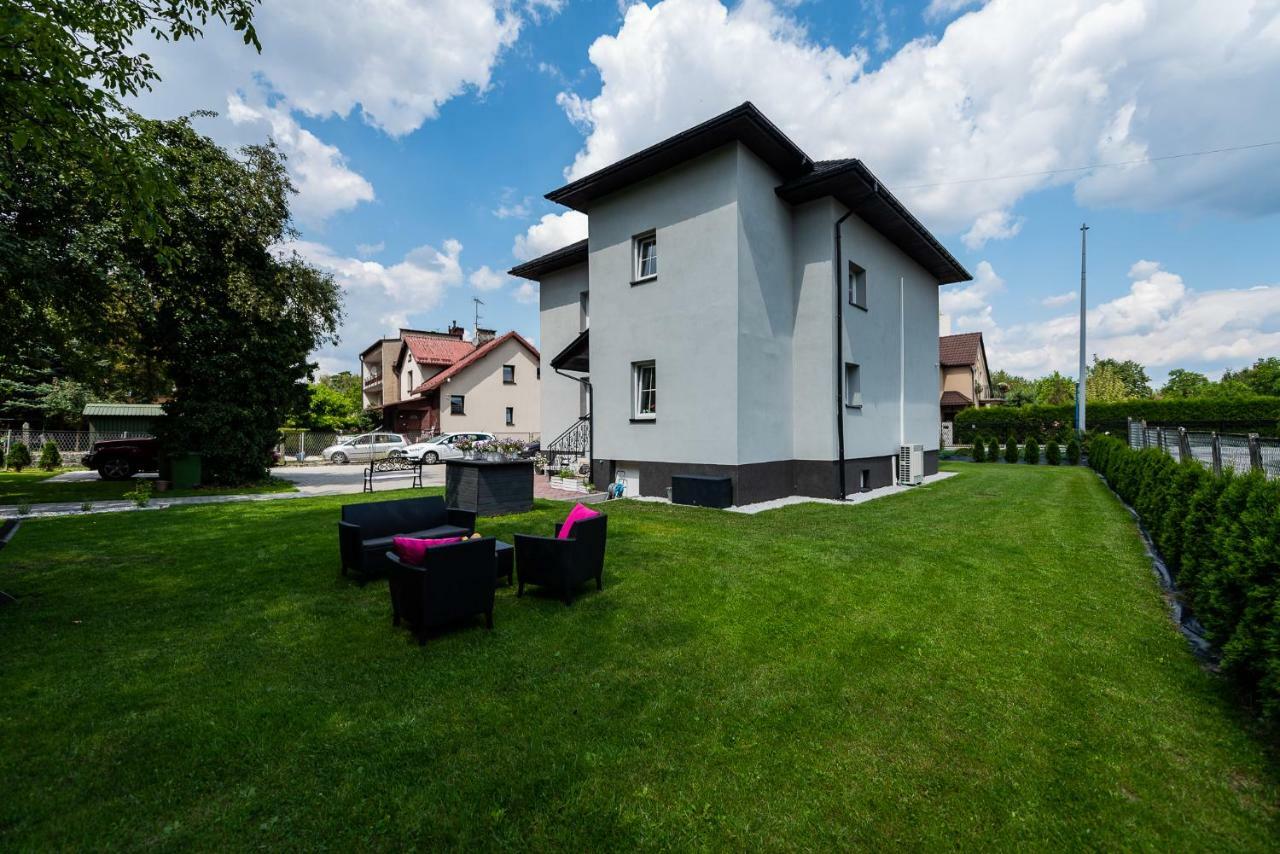 Lu Apartments Oświęcim Exterior foto